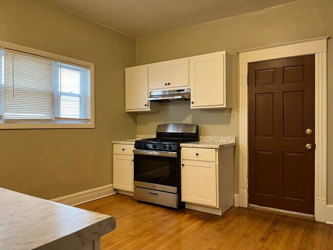 Foto del edificio - 333 E Lincoln Ave