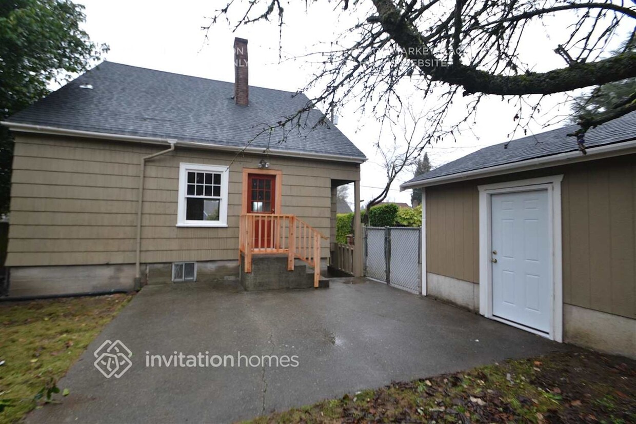 Building Photo - 1307 N Proctor St