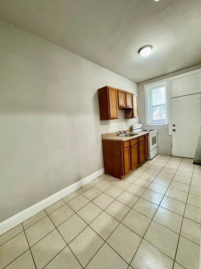 Building Photo - Charming Updated 3-Bedroom Home in Germantown