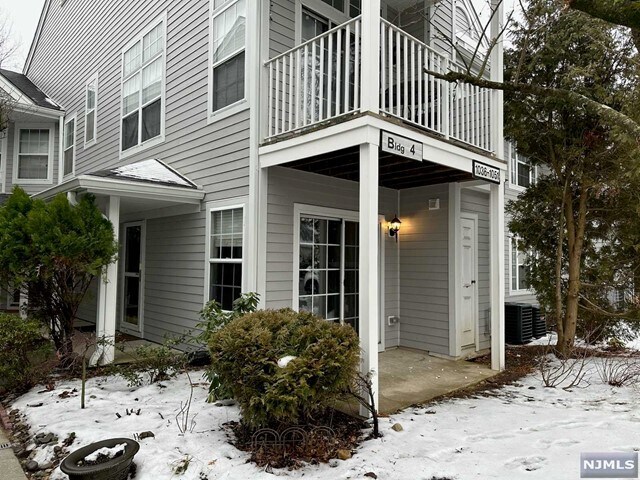 Primary Photo - 1047 Cambridge Ct