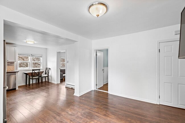 Building Photo - 41 Webster Ave