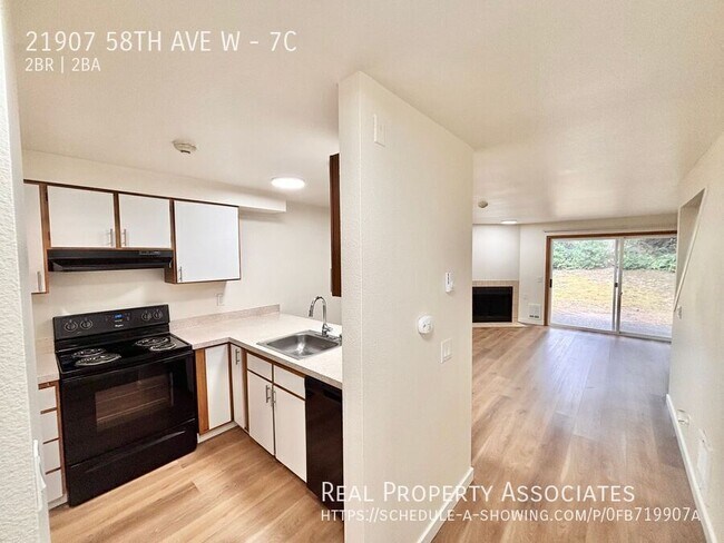 Foto del edificio - 21907 58th Ave W
