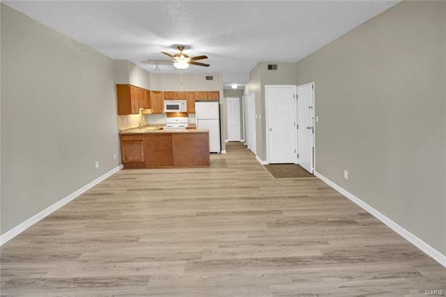 Building Photo - 13831 Amiot Dr