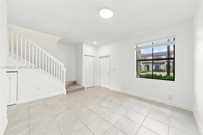 Foto del edificio - 10018 SW 228th Terrace