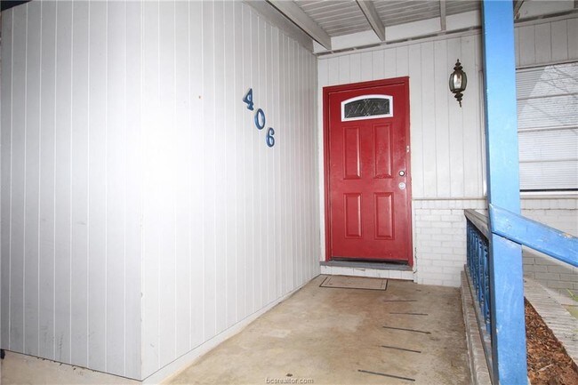 Building Photo - 406 Timber St