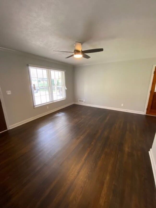 Building Photo - Lovely, Brick Ranch near Historic Duluth!