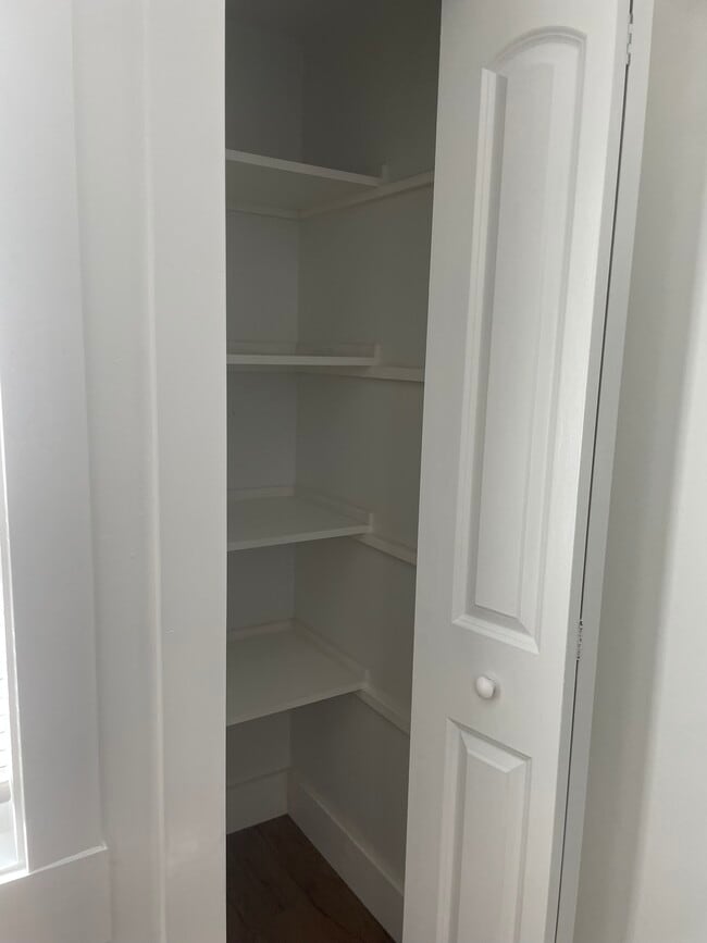 Despensa - 2722 Garden St