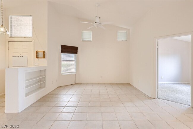 Building Photo - 1630 Azure Springs Ave