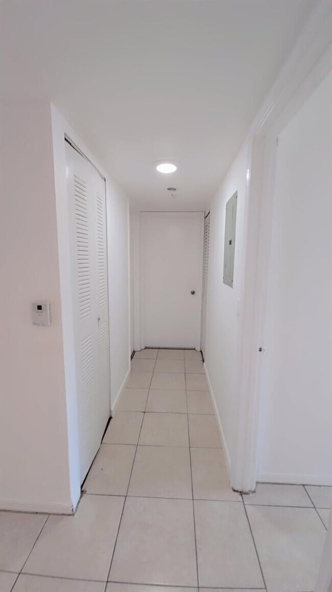 Foto del edificio - 3640 N 56th Ave