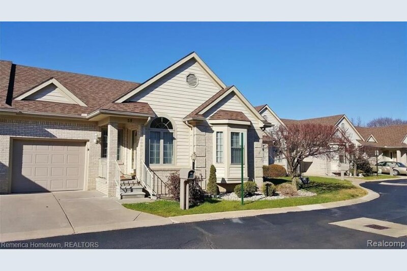 Foto principal - 39 Hickory Ct