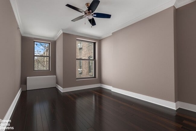 Building Photo - NO FEE! 3BR/3BA + PRIVATE OUTDOOR SPACE