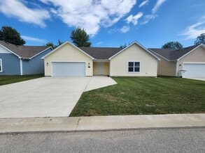 Building Photo - 3734 Joy Cir E