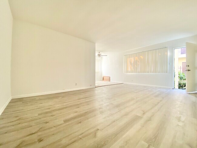 Foto del edificio - 3721 Mentone Ave