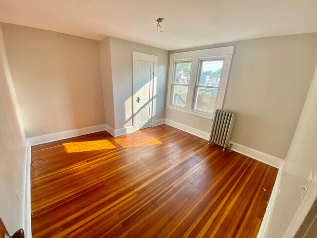 Foto del edificio - 618 Springfield St