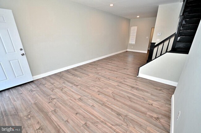 Foto del edificio - 327 Horton St