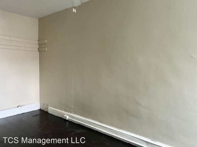 Building Photo - 3 br, 1.5 bath House - 925 East Westmorela...