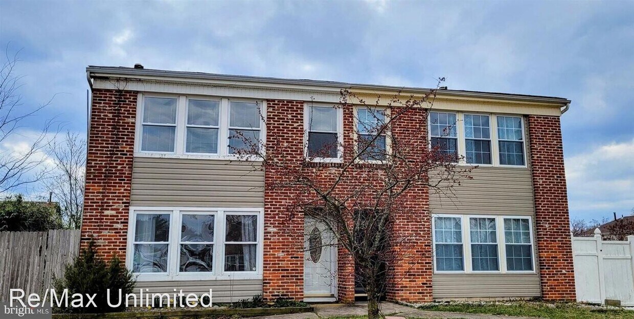 Foto principal - 3 br, 1.5 bath House - 5 Ptolemy Ct