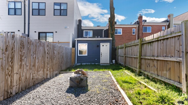 Photo - 2511 W St SE Townhome