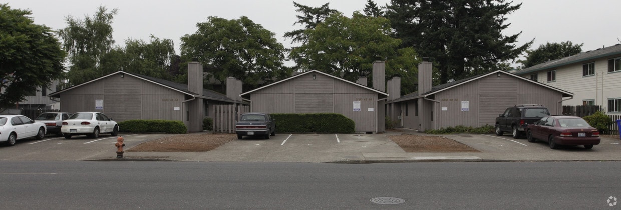 Primary Photo - 72nd Avenue Apartments