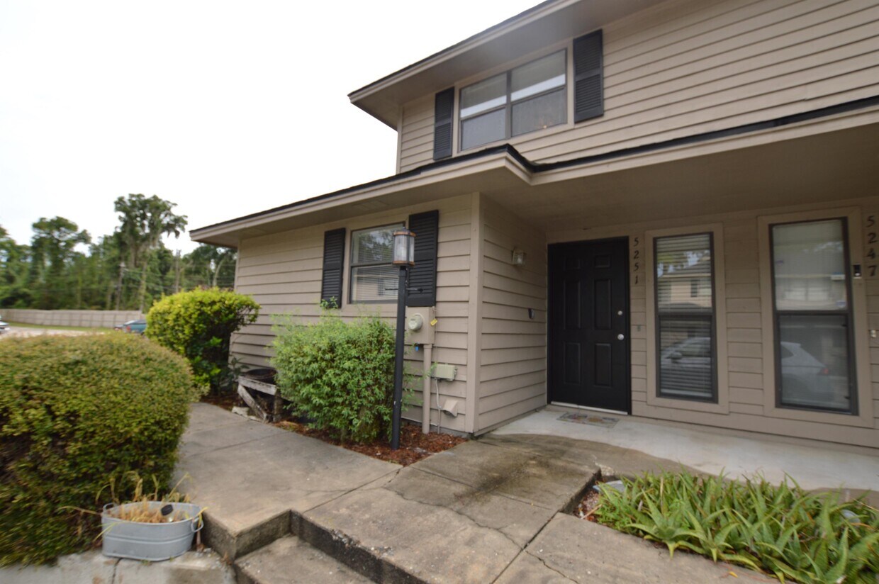 5251 Old U.S. 41 S, Lake Park, GA 31636 House Rental in Lake Park, GA