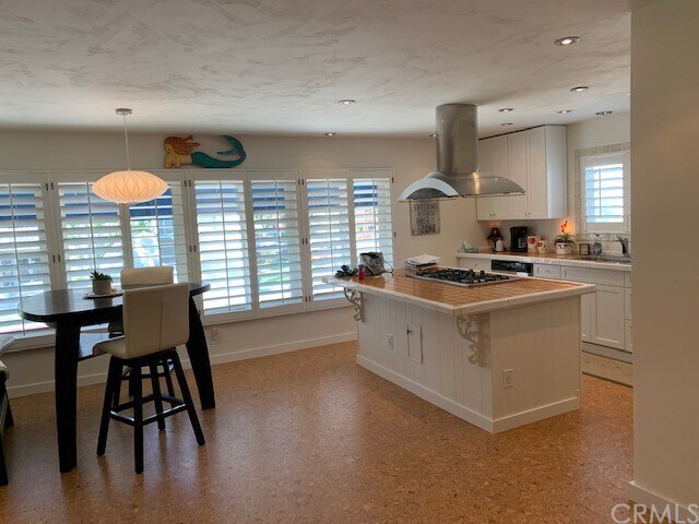 Foto del edificio - 1168 E Ocean Blvd