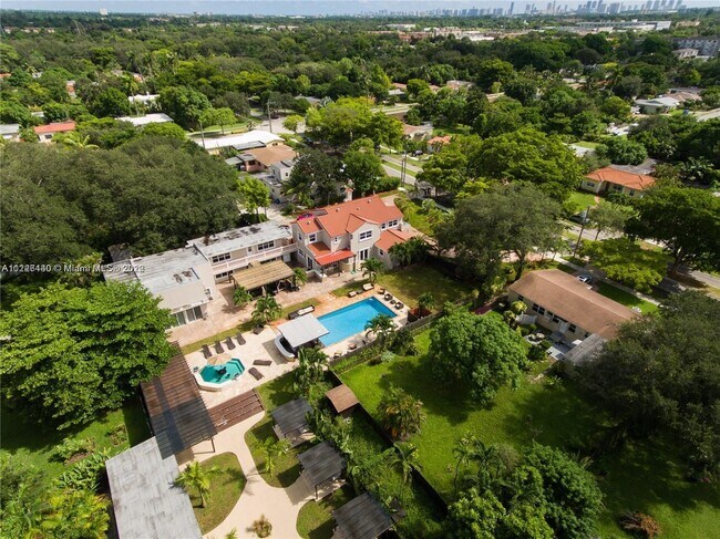 Foto del edificio - 12746 NE 4th Ave