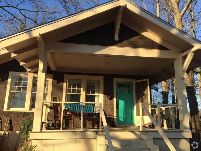 Building Photo - 2200 Shoal Creek Dr