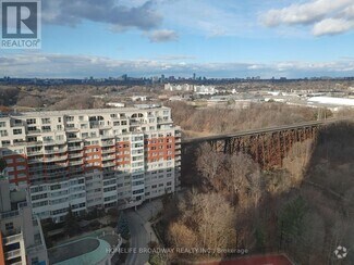 Building Photo - 7-1607 Concorde Pl