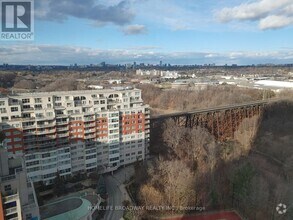 Building Photo - 7-1607 Concorde Pl