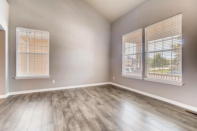Foto del edificio - 4625 Mount Cameron Drive