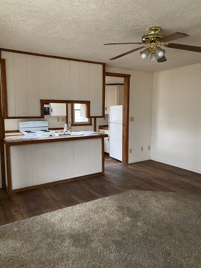 Foto del edificio - 1021 S 4th St