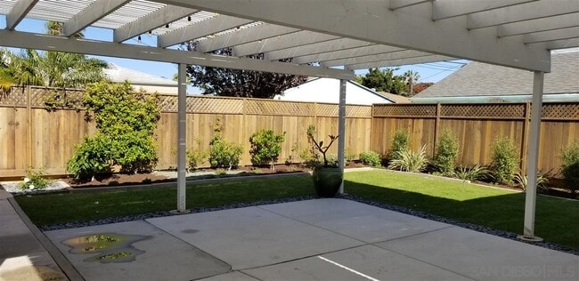 Building Photo - 3445 Bayonne Dr