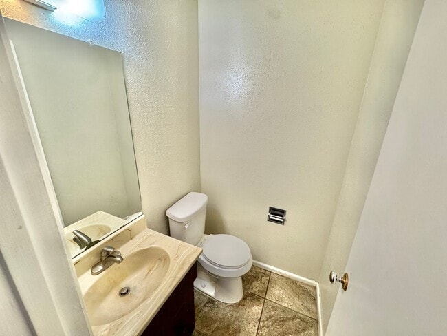 Building Photo - 500 W Kiowa Ave