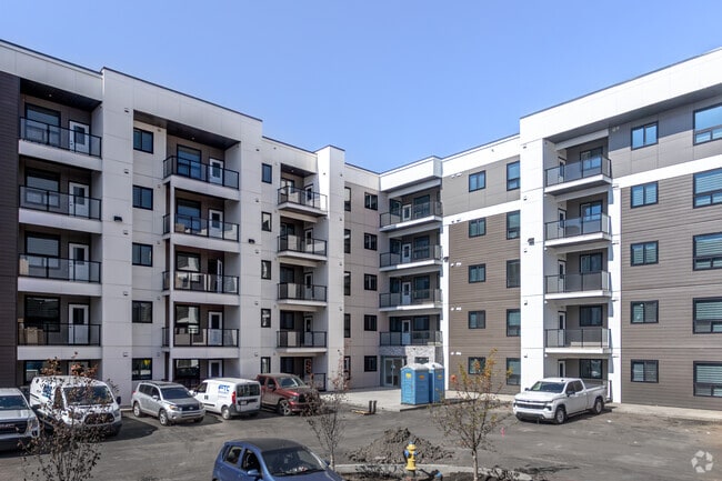 Building Photo - The Point at Riverview