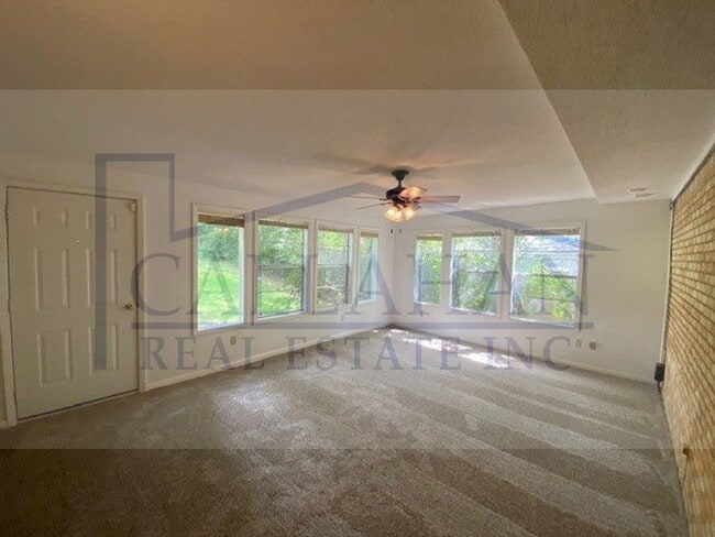 Building Photo - NLR 3 Bedroom Home