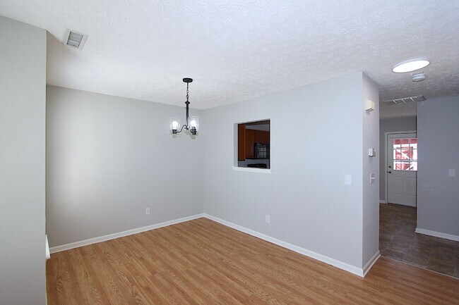 Foto del edificio - Charming 3-Bedroom Home in Raleigh!