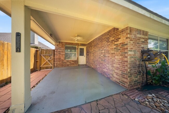 Foto del edificio - 6715 Rockwall Trail Dr