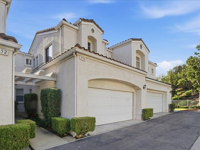 Building Photo - 356 Carrione Ct