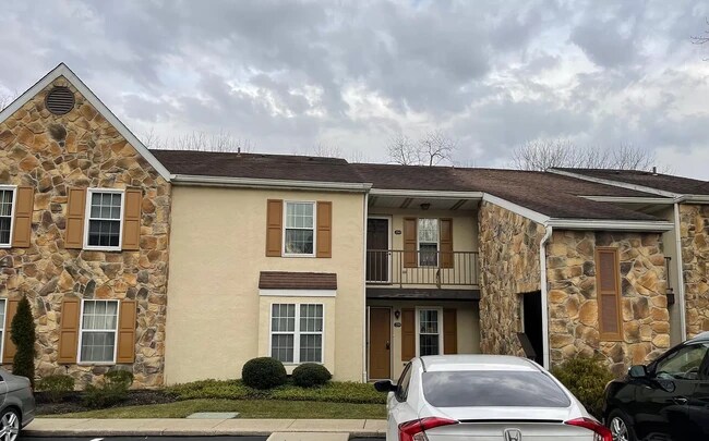 Foto del edificio - 280 Valley Stream Ln