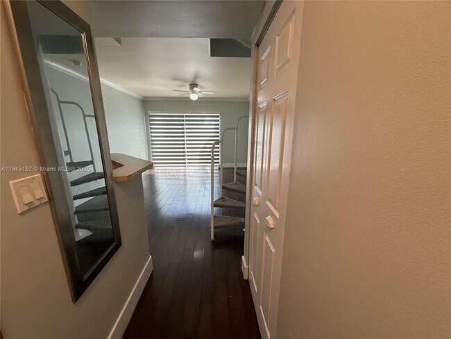 Foto del edificio - 7801 NE 4th Ct
