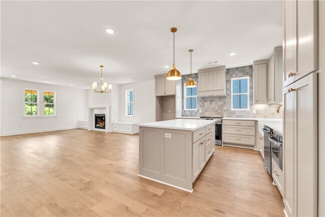 Foto del edificio - 2342 E Rolling Hills Dr