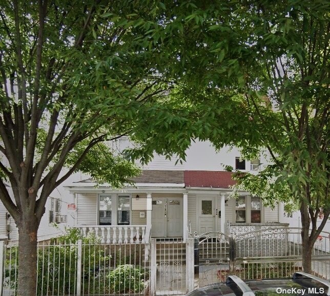 Primary Photo - 92-16 175th St