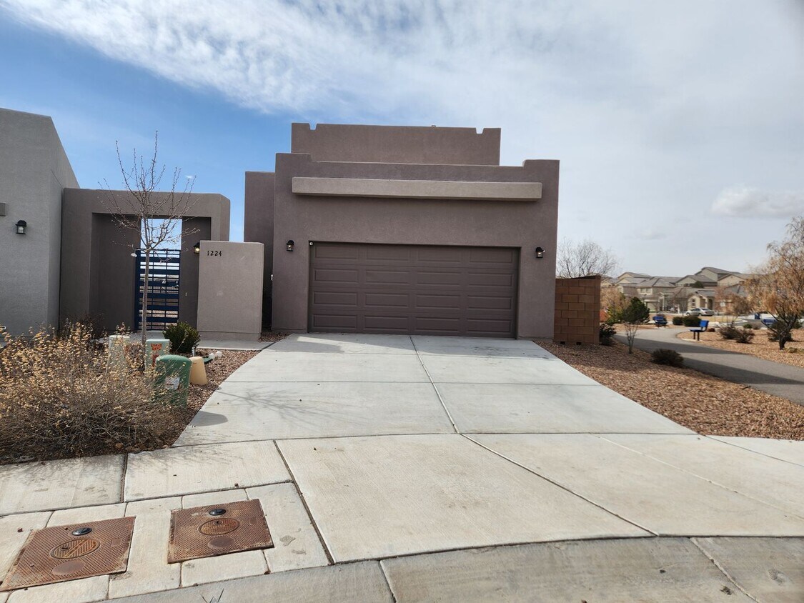 Primary Photo - 1224 Tierra Verde Loop
