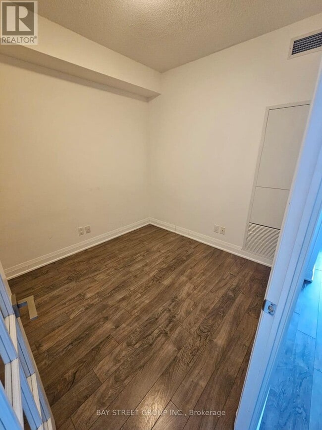 Building Photo - 28 Uptown Dr