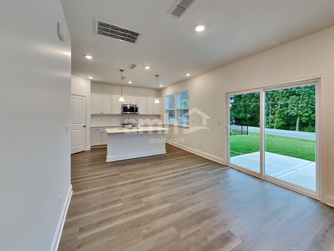 Building Photo - 226 Argea Dr