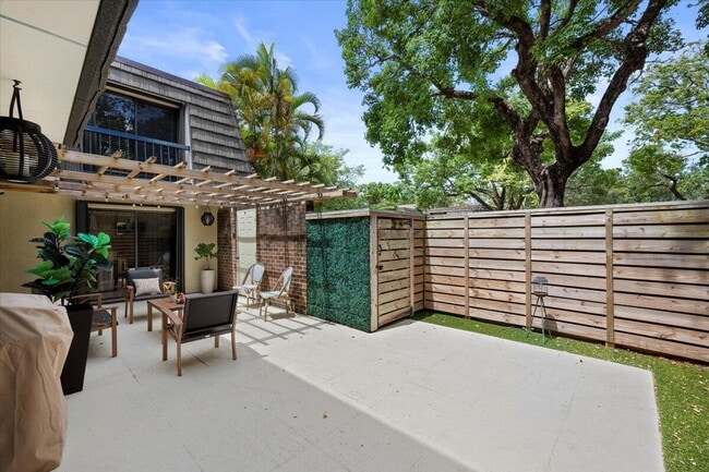 Building Photo - 406 4th Terrace
