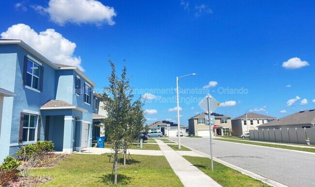 Foto del edificio - 2116 Silver Brk Wy