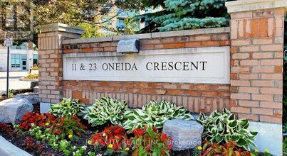 Building Photo - 11 Oneida Crescent