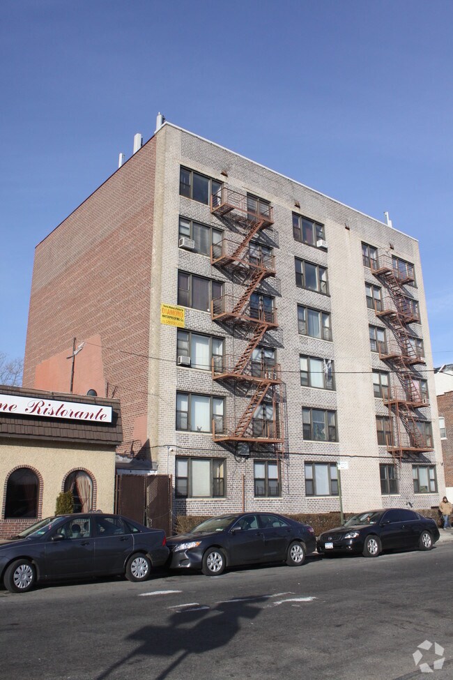 2023 Burr Ave Bronx, NY 10461 Rentals Bronx, NY
