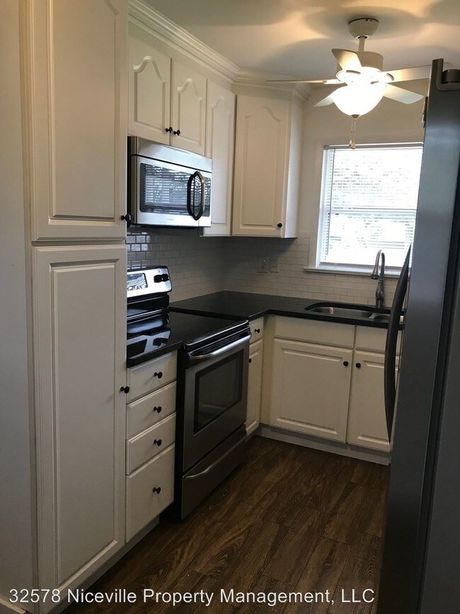 Foto del edificio - 3 br, 1 bath House - 319 Hollywood Blvd NW